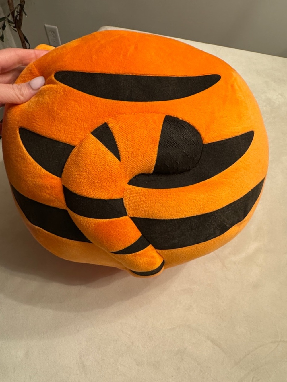EUC! Disney Giant Ty Beanie Ballz Tigger Round Plush - Picture 6 of 6